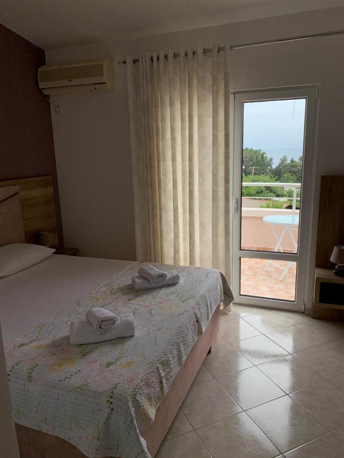 Apartments Adrian Ulcinj Esterno foto