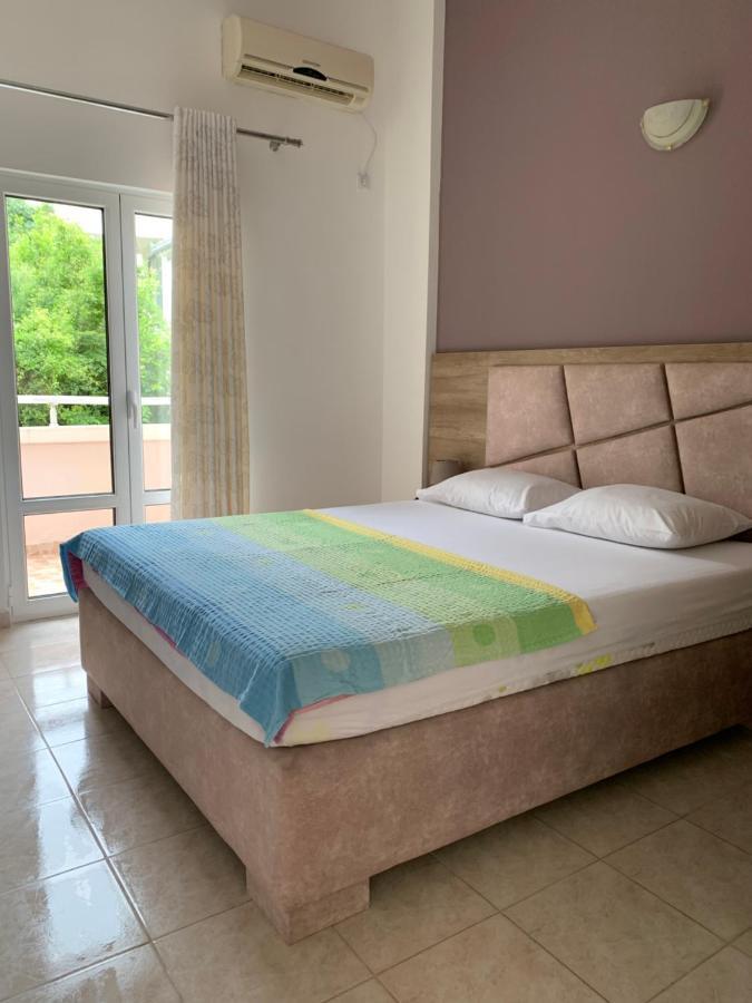 Apartments Adrian Ulcinj Esterno foto