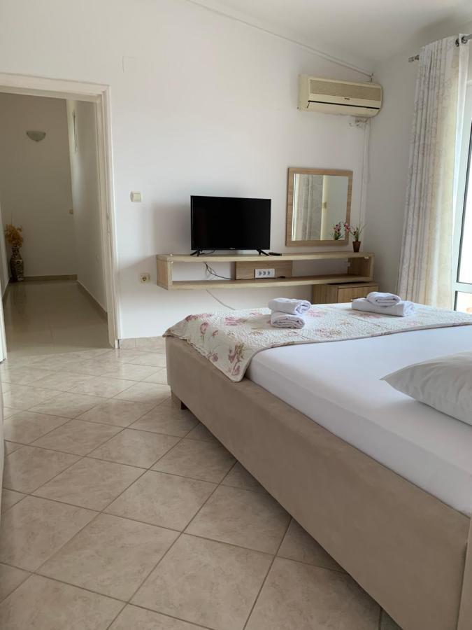 Apartments Adrian Ulcinj Esterno foto