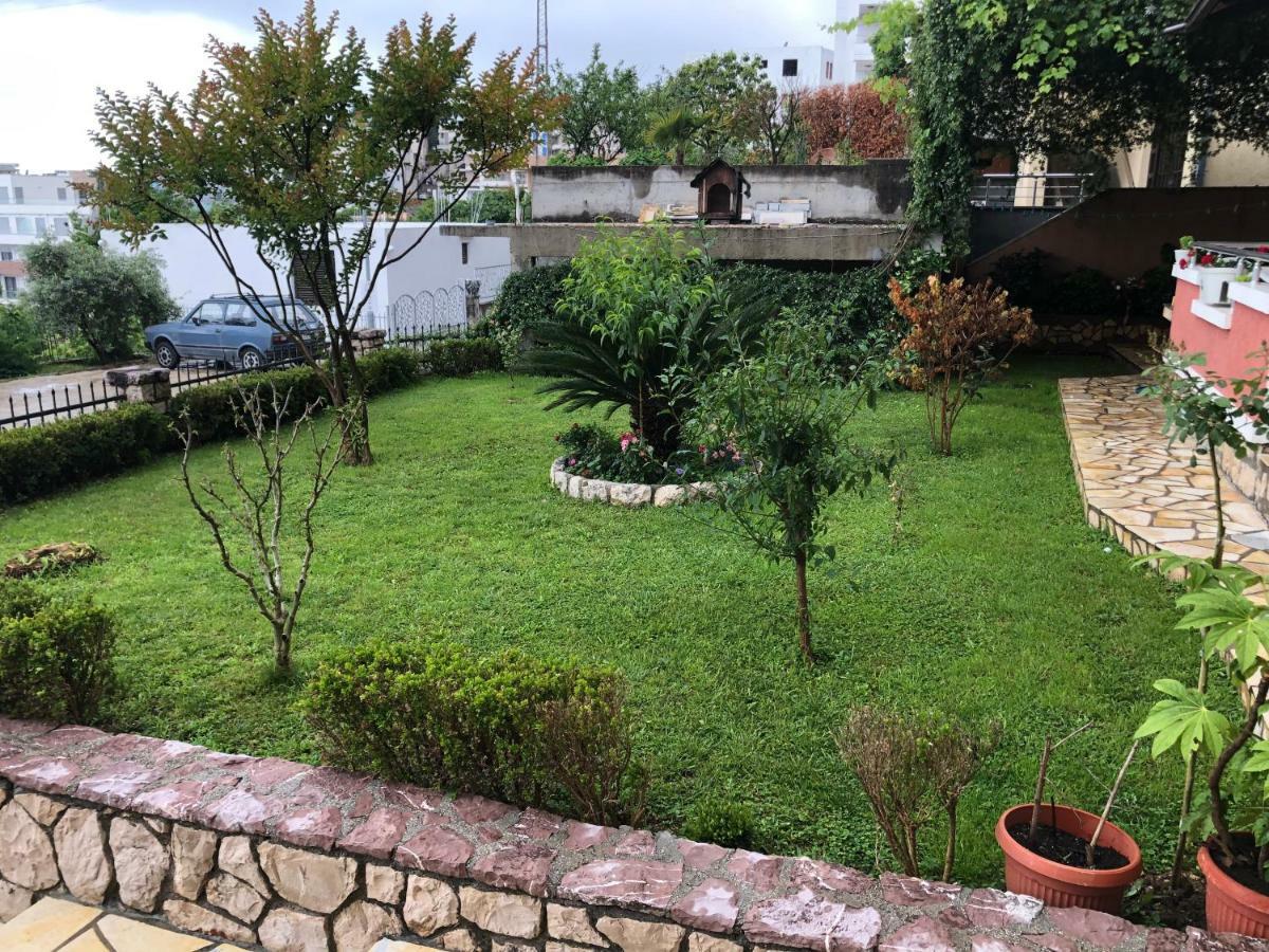 Apartments Adrian Ulcinj Esterno foto
