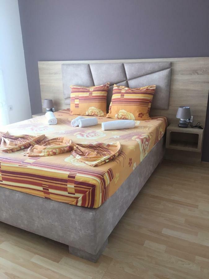 Apartments Adrian Ulcinj Esterno foto